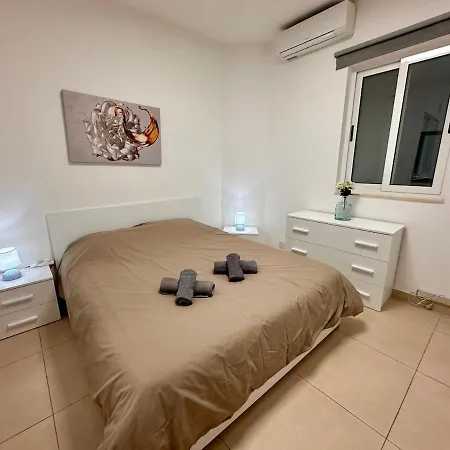 Apartment Balluta Bay Escape - St Julian's -