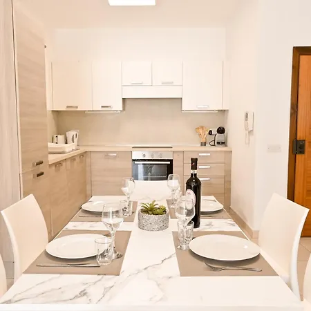 Apartment Balluta Bay Escape - St Julian's -