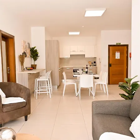 Balluta Bay Escape - St Julian's - *